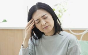 Tại sao phụ nữ tiền mãn kinh có nguy cơ trầm cảm